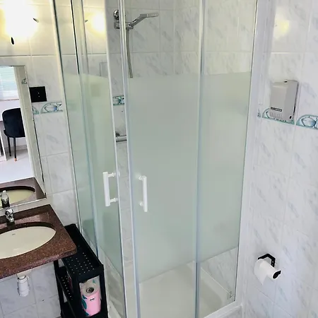 Kotwica Bed and Breakfast 3*
