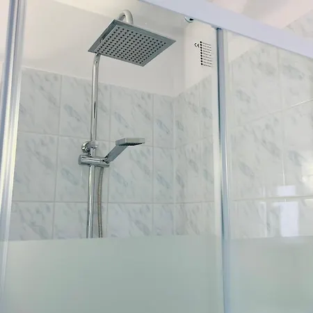 B&B Kotwica 미에드지보드지