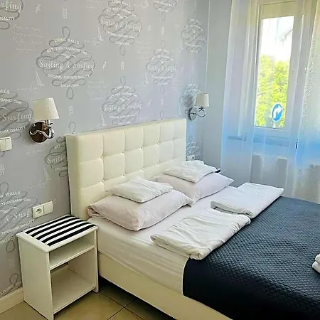 Kotwica Bed and Breakfast 3*