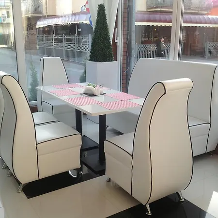 Bed & Breakfast Kotwica Międzywodzie