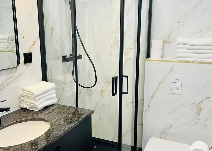 Kotwica Bed & Breakfast 3*