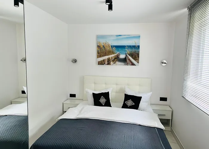 Kotwica Bed & Breakfast 3*